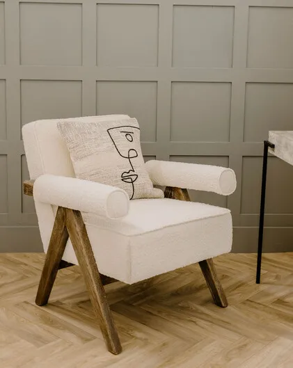 Savannah Boucle Chair in Ivory