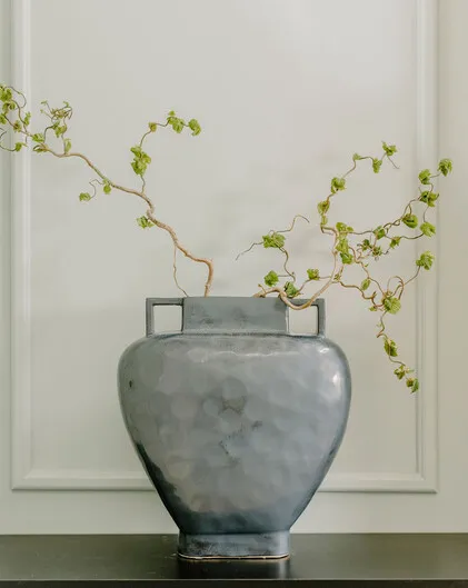 Zse Zse stylised vase