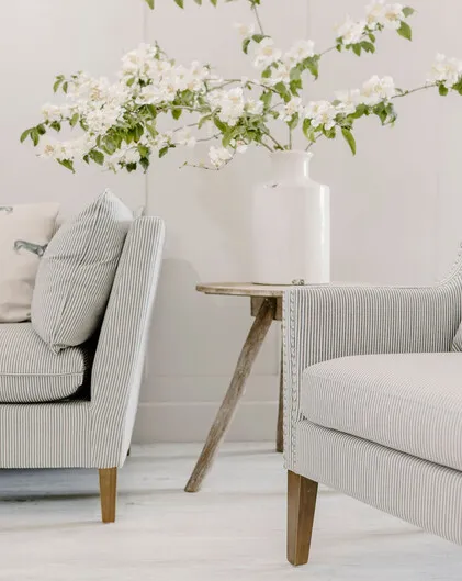 Arlia distressed vase