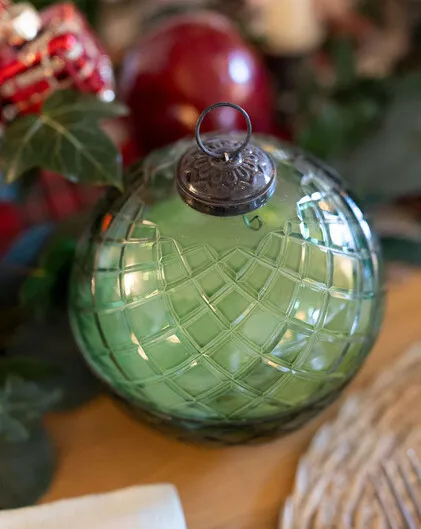 Exquisite Glass Candle Pot with Cut Glass Decoration (Dark Green, Medium) Cedar scent