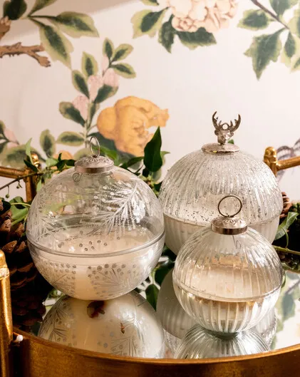 Exquisite Silvered Glass Candle Pot with Reindeer Top (Medium) Cedar scent